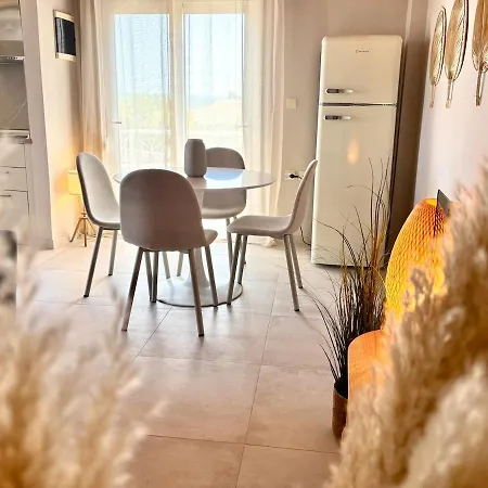 Maison De Lea Apartament *