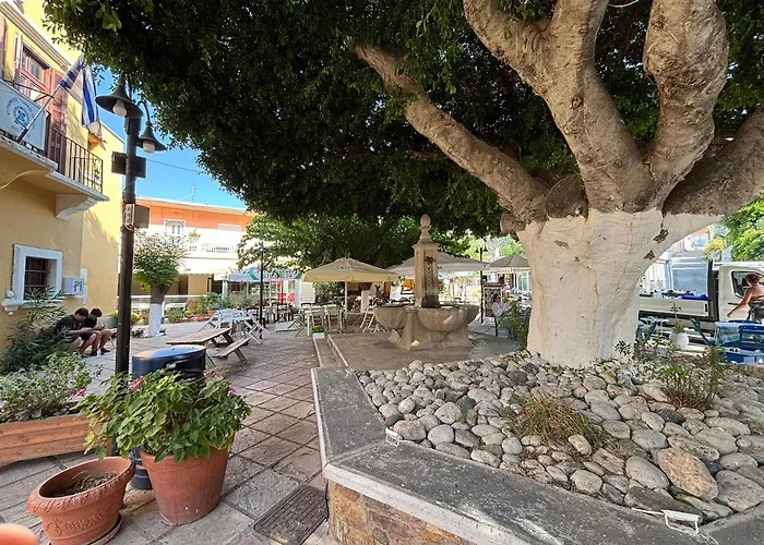 Maison De Lea Σάλακος